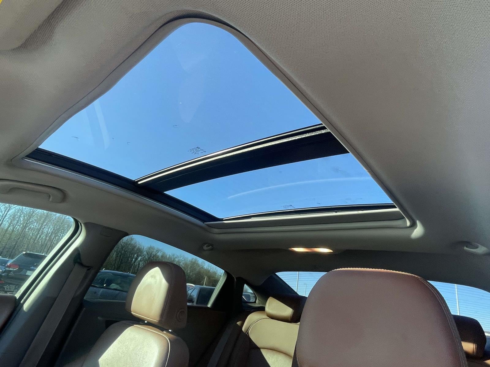 Used 2018 Chevrolet Malibu Premier with VIN 1G1ZE5SX1JF132076 for sale in Alto, GA