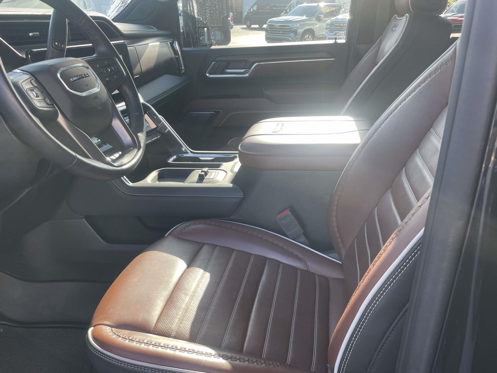 2025 GMC Sierra 2500HD Denali Ultimate - Photo 14