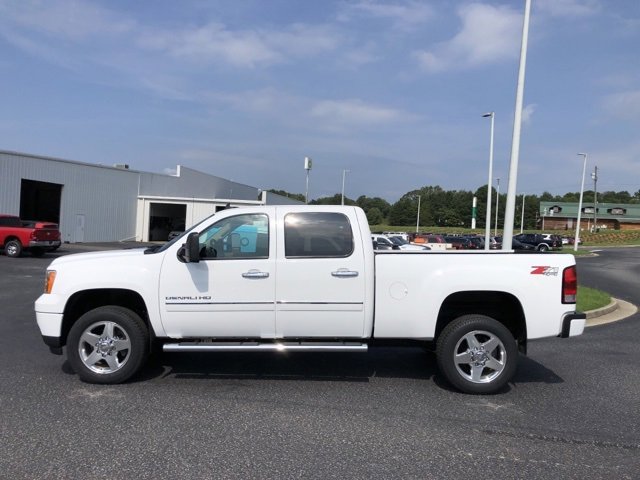 Used 2014 GMC Sierra 2500 Denali HD Denali with VIN 1GT125E88EF171593 for sale in Alto, GA