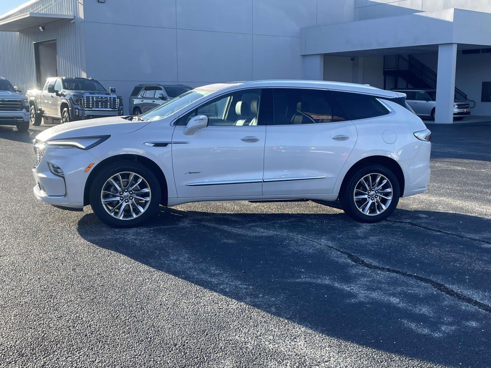 2024 Buick Enclave Avenir - Photo 10