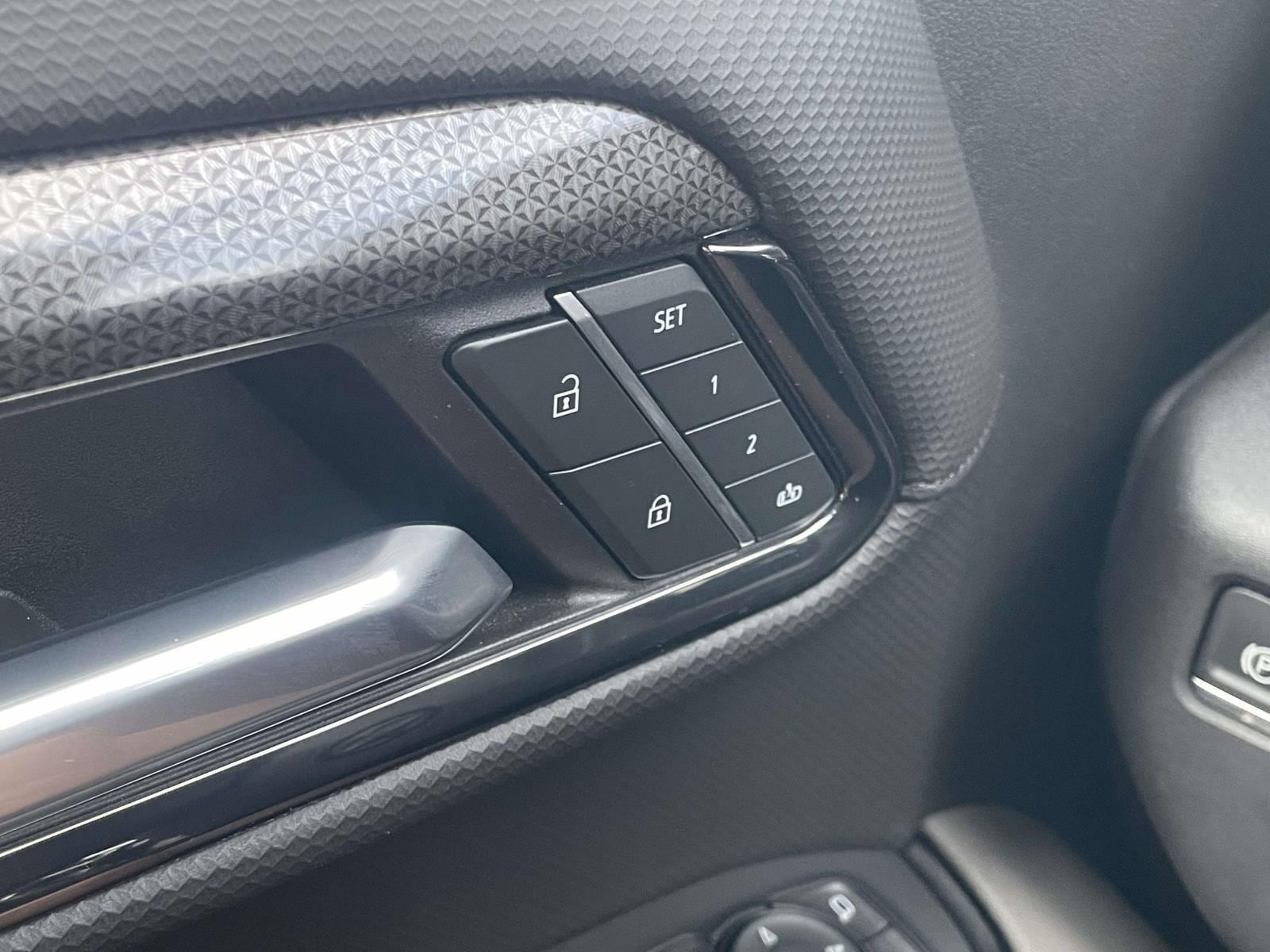 2024 Chevrolet Silverado 1500 ZR2 - Photo 29