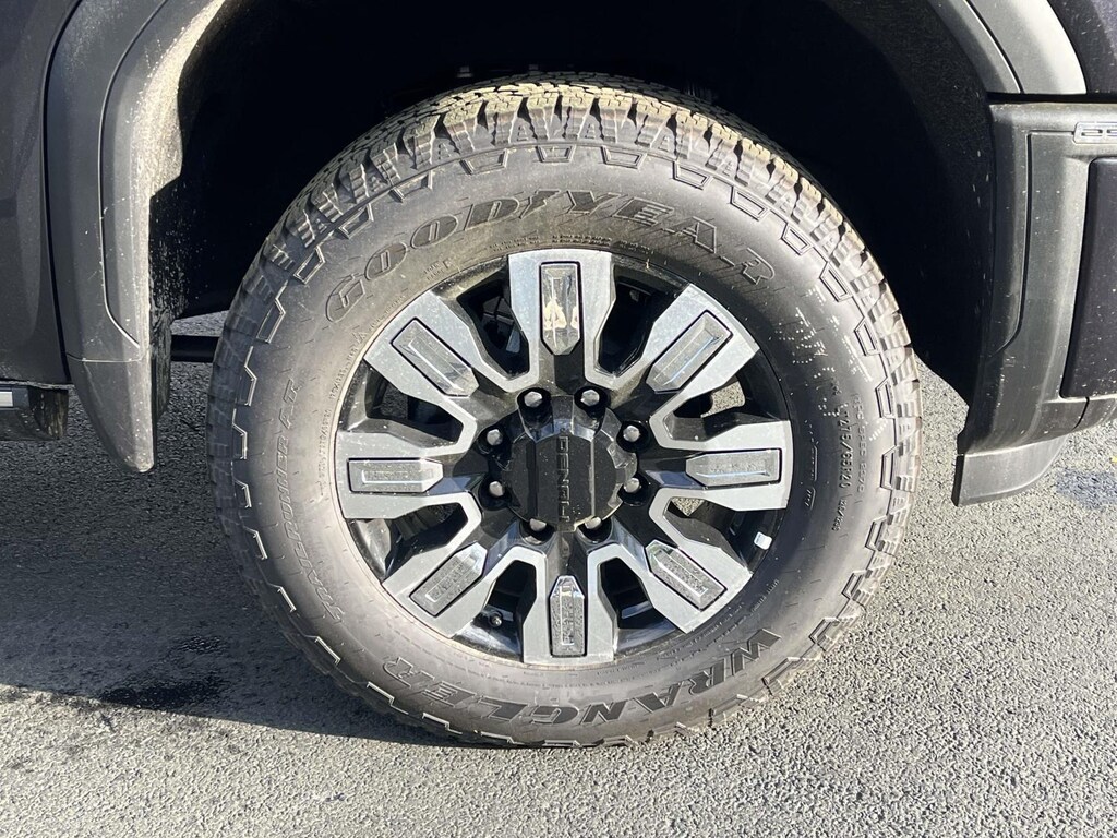 Used 2025 GMC Sierra 2500 HD Denali Truck