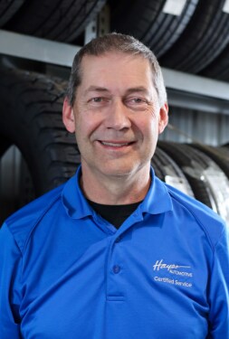 Staff member Tony Powell from ID_8ea93c3d2624