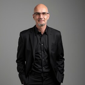 Staff member WESTLEY LANGSTON from ID_8ea93c3d2624