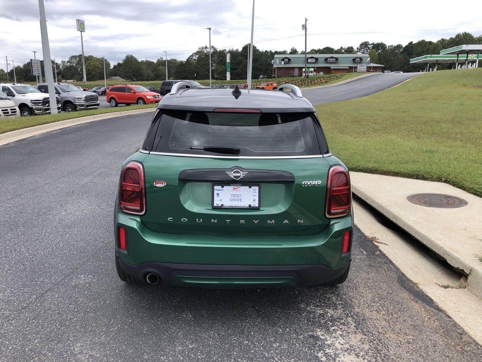 2021 Mini Countryman Oxford Edition photo 3