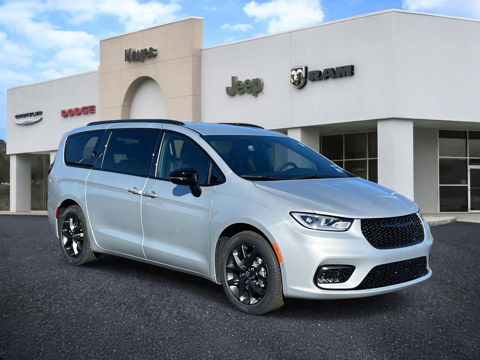 2026 Chrysler Pacifica Select's photo