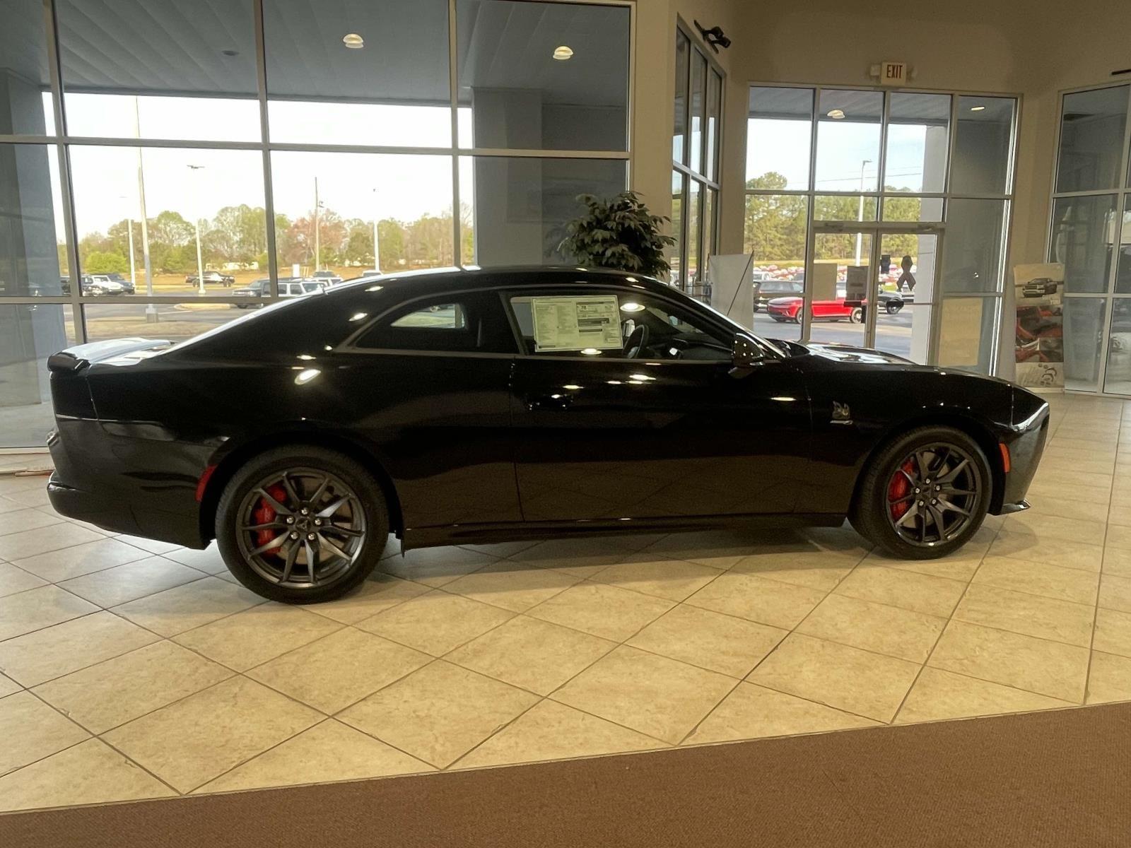 2024 Dodge Charger Daytona Scat Pack photo 2