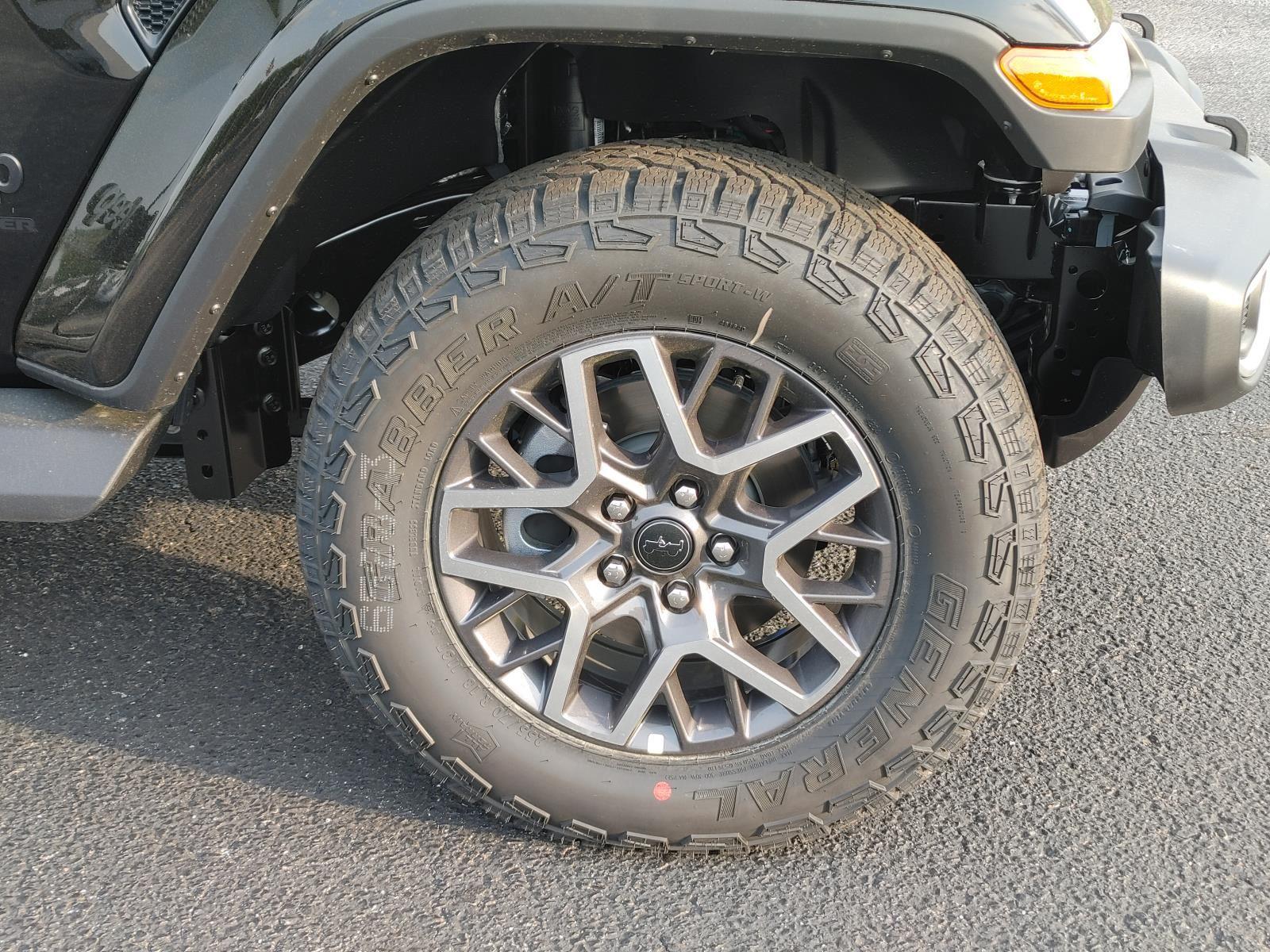 2025 Jeep Wrangler Sahara photo 2