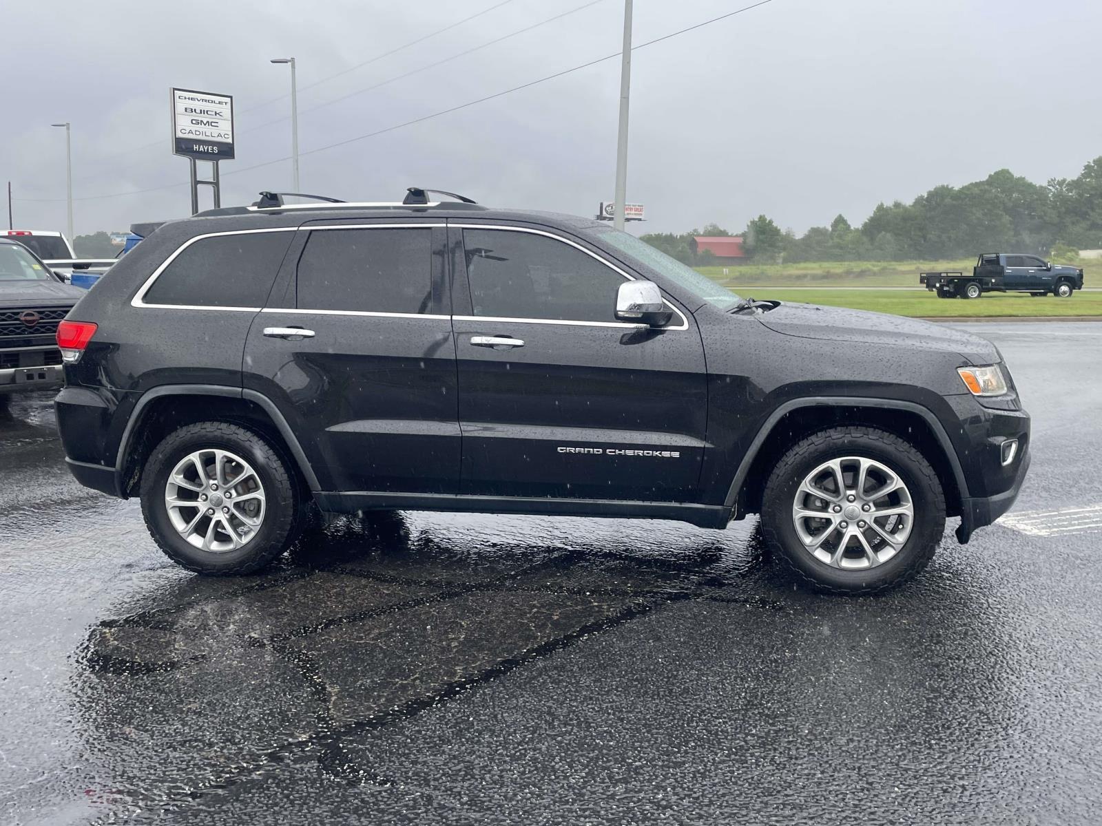 Used 2015 Jeep Grand Cherokee Limited with VIN 1C4RJEBG9FC104828 for sale in Alto, GA
