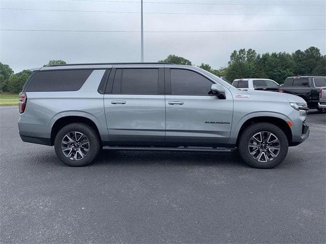 Used 2023 Chevrolet Suburban Z71 with VIN 1GNSKDKD3PR389465 for sale in Alto, GA