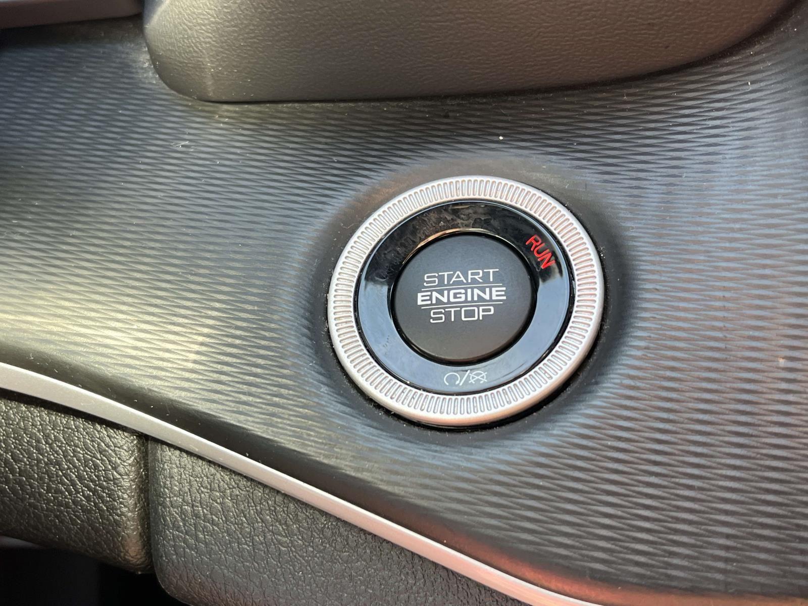 2023 Jeep Grand Cherokee Altitude photo 2