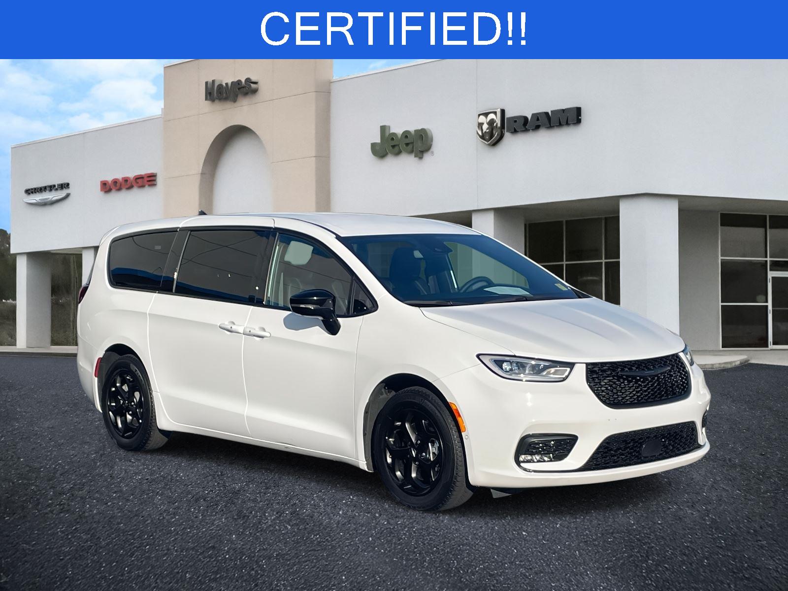 2024 Chrysler Pacifica Hybrid Select S-Appearance PHEV's photo