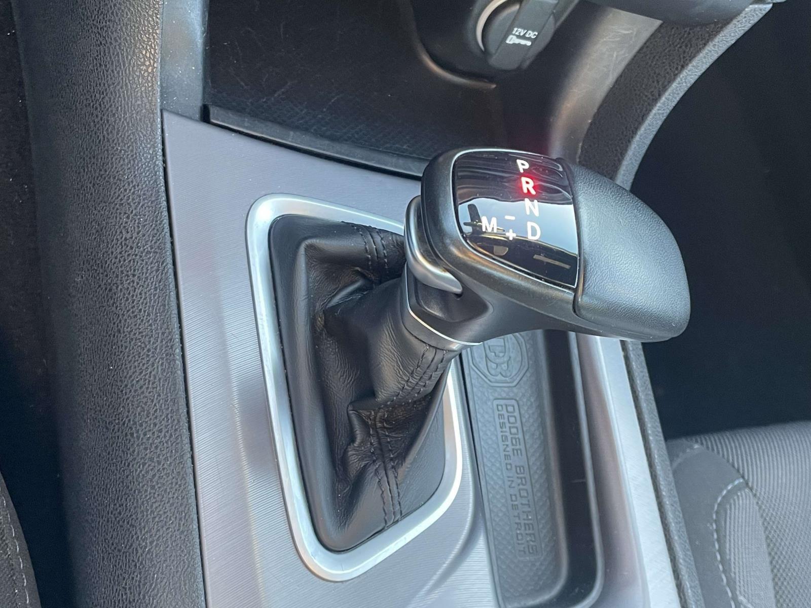2022 Dodge Charger SXT photo 4