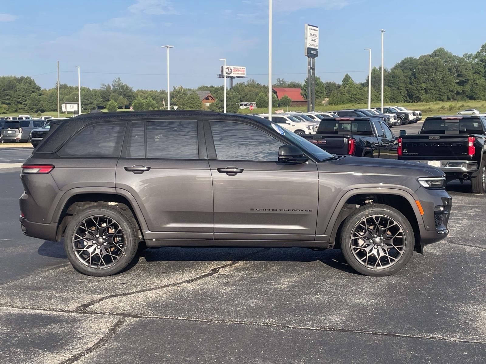 Used 2025 Jeep Grand Cherokee Summit SUV