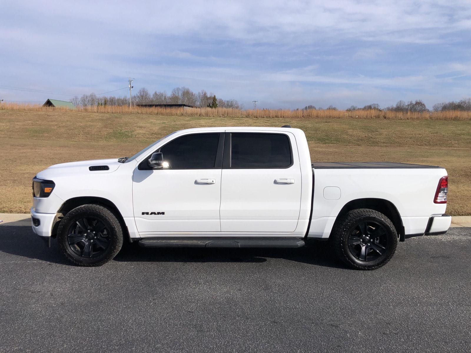 2022 Ram 1500 Big Horn photo 2