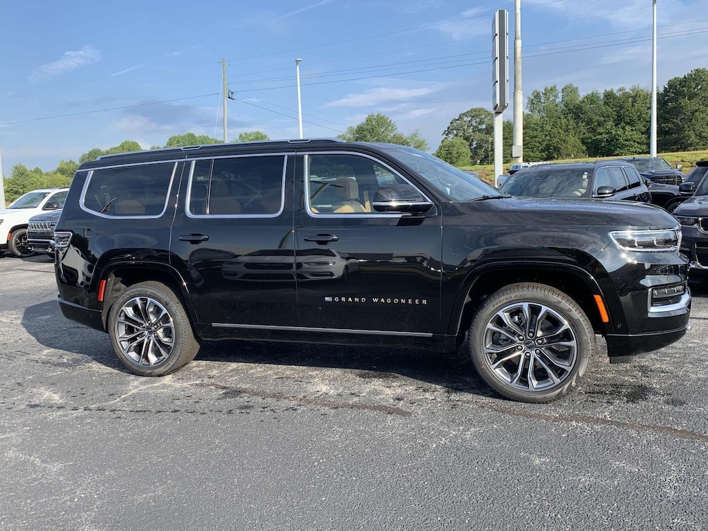 New 2024 Jeep Grand Wagoneer Series III Sport Utility