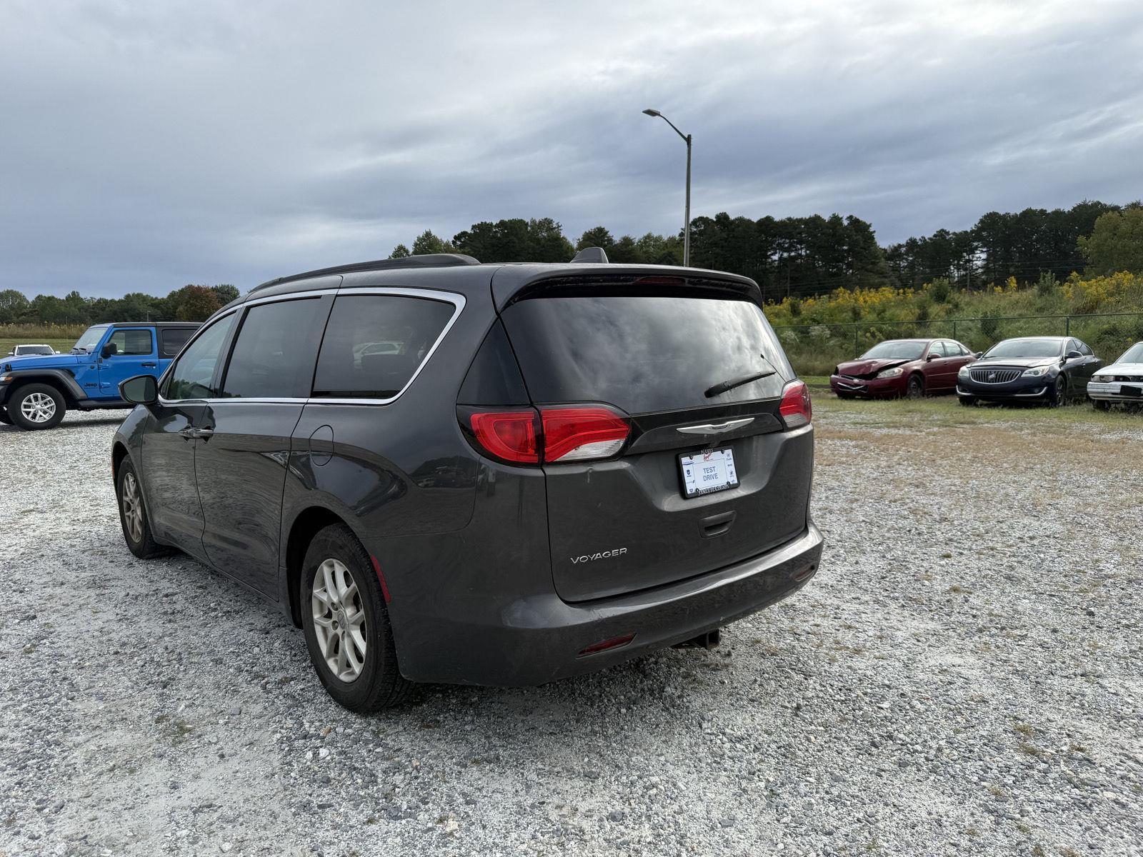 2020 Chrysler Voyager LXi photo 2