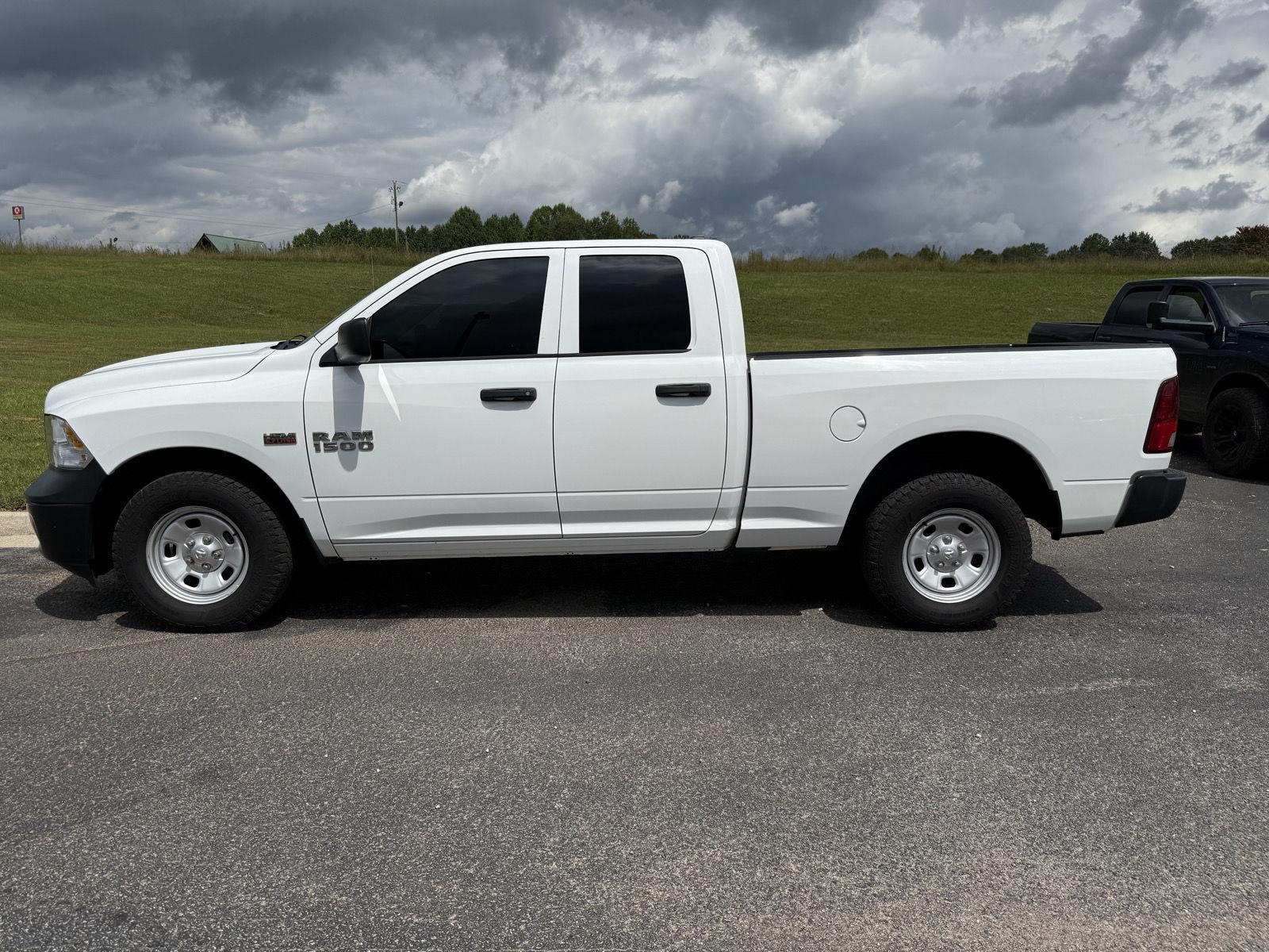 2015 Ram 1500 Tradesman photo 2
