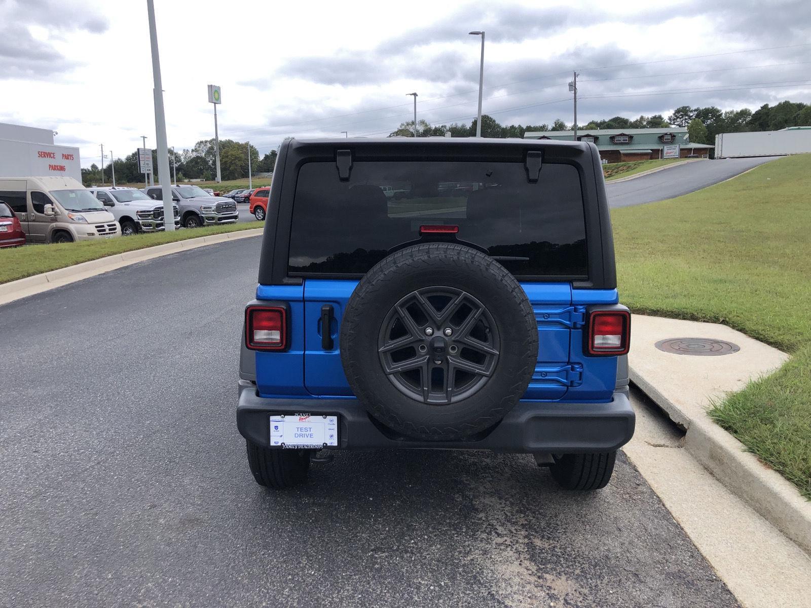 2024 Jeep Wrangler Sport S photo 4