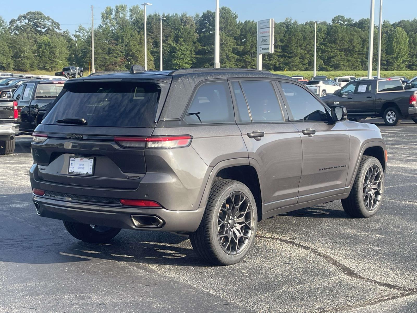 Used 2025 Jeep Grand Cherokee Summit SUV