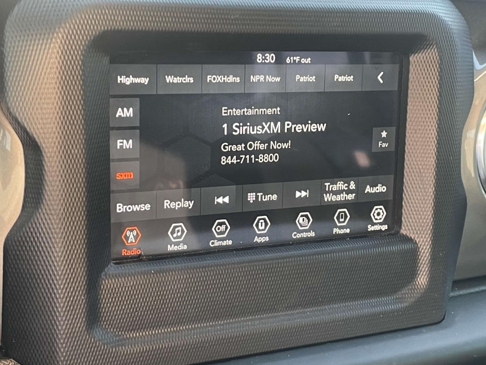 2021 Jeep Wrangler Unlimited Sahara photo 2