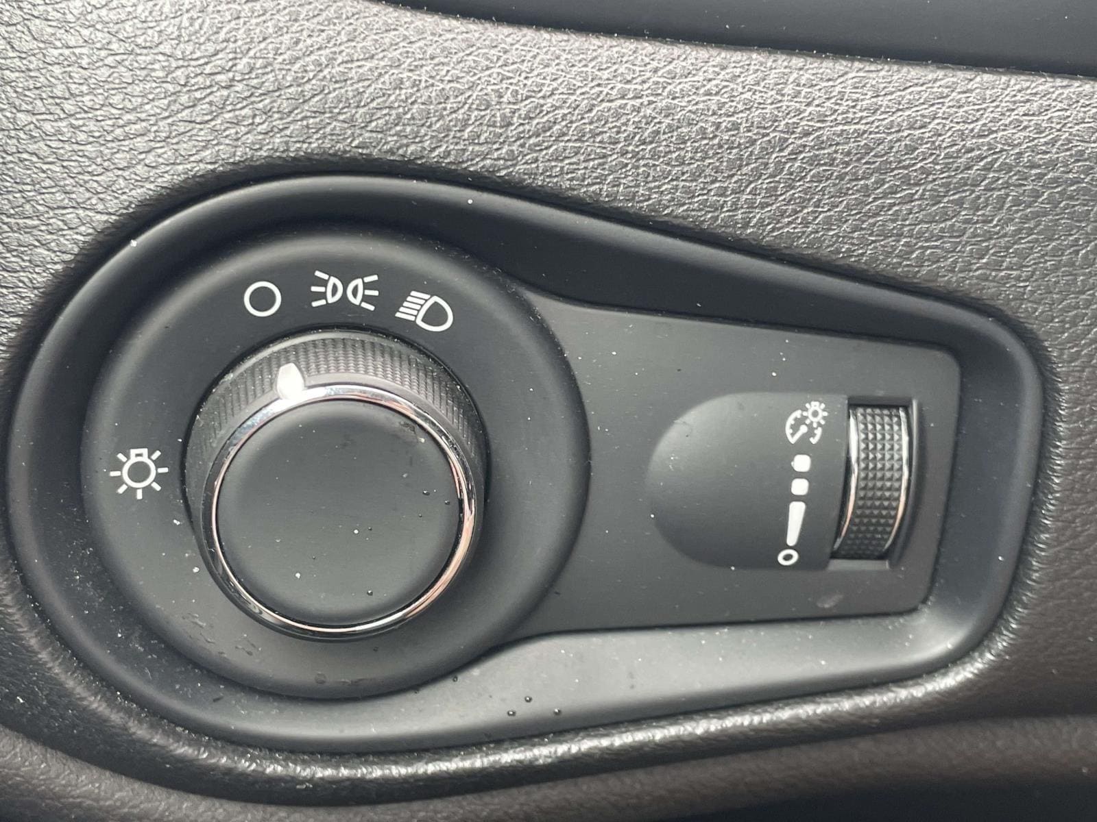 2023 Jeep Renegade Latitude - Photo 27