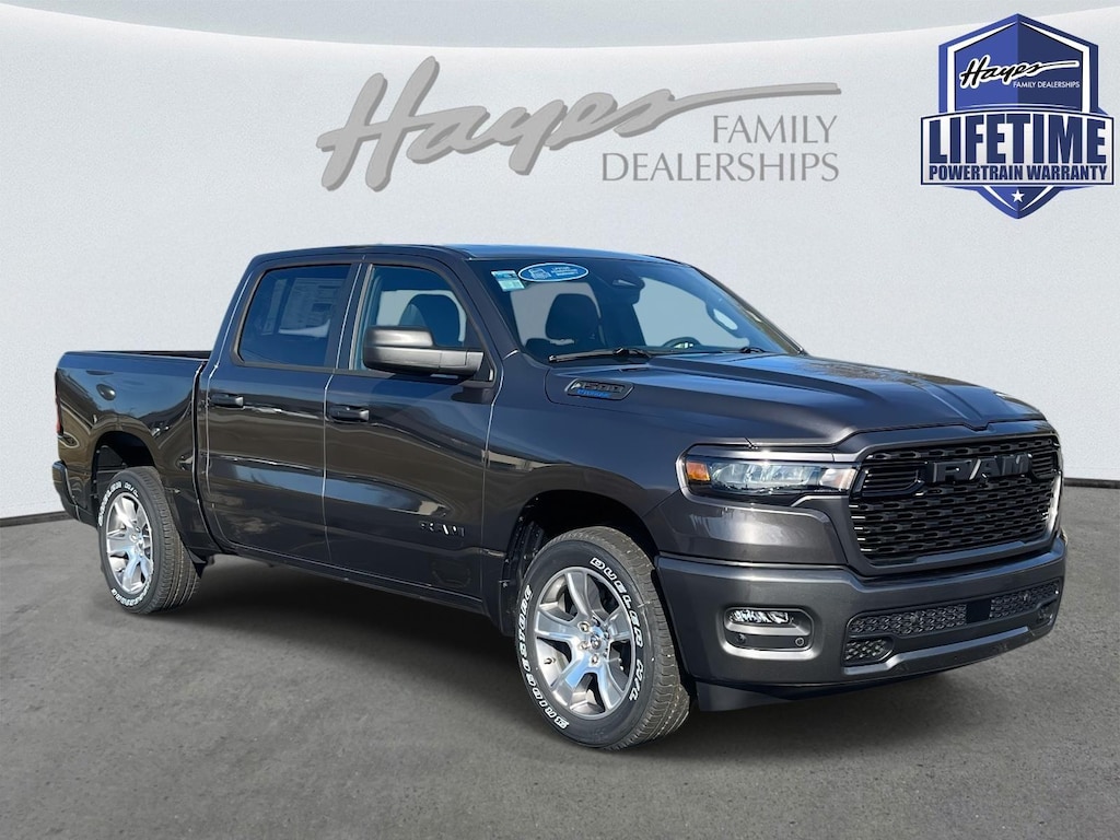 New 2025 Ram 1500 TRADESMAN CREW CAB 4X2 5'7 BOX Pickup