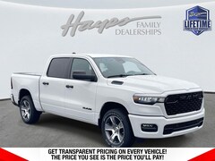 2026 Ram 1500 EXPRESS CREW CAB 4X2 5'7 BOX Pickup