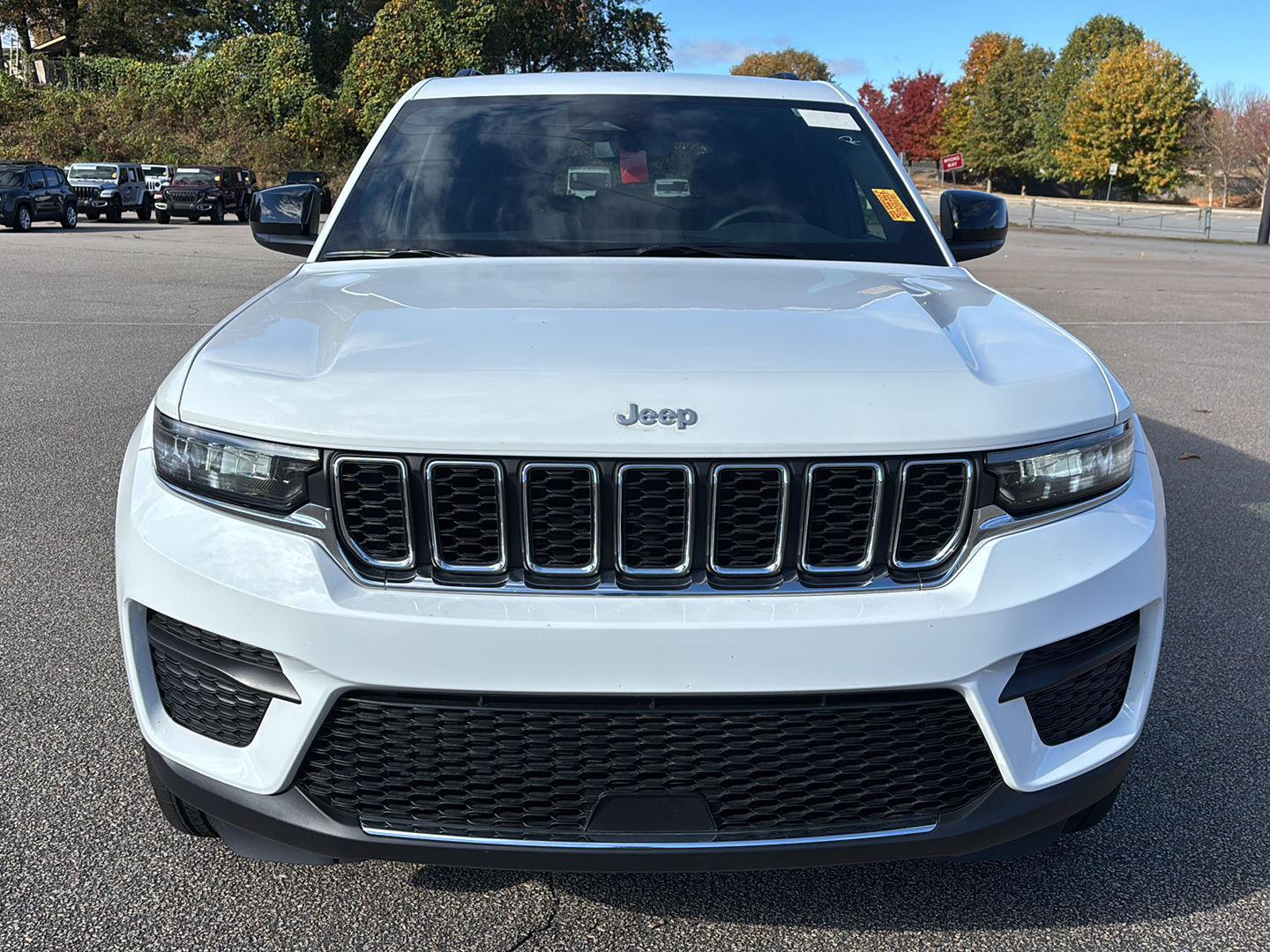 2024 Jeep Grand Cherokee Laredo photo 2