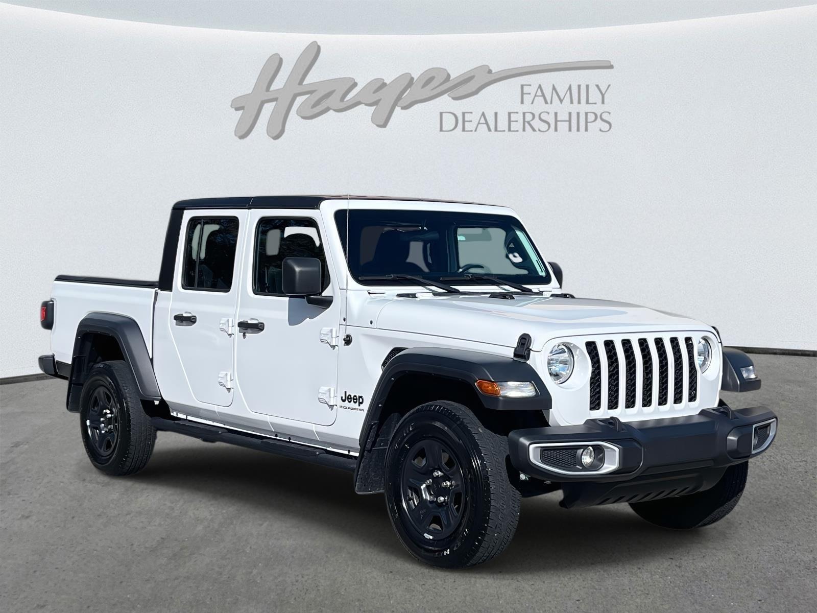 2023 Jeep Gladiator Sport's photo