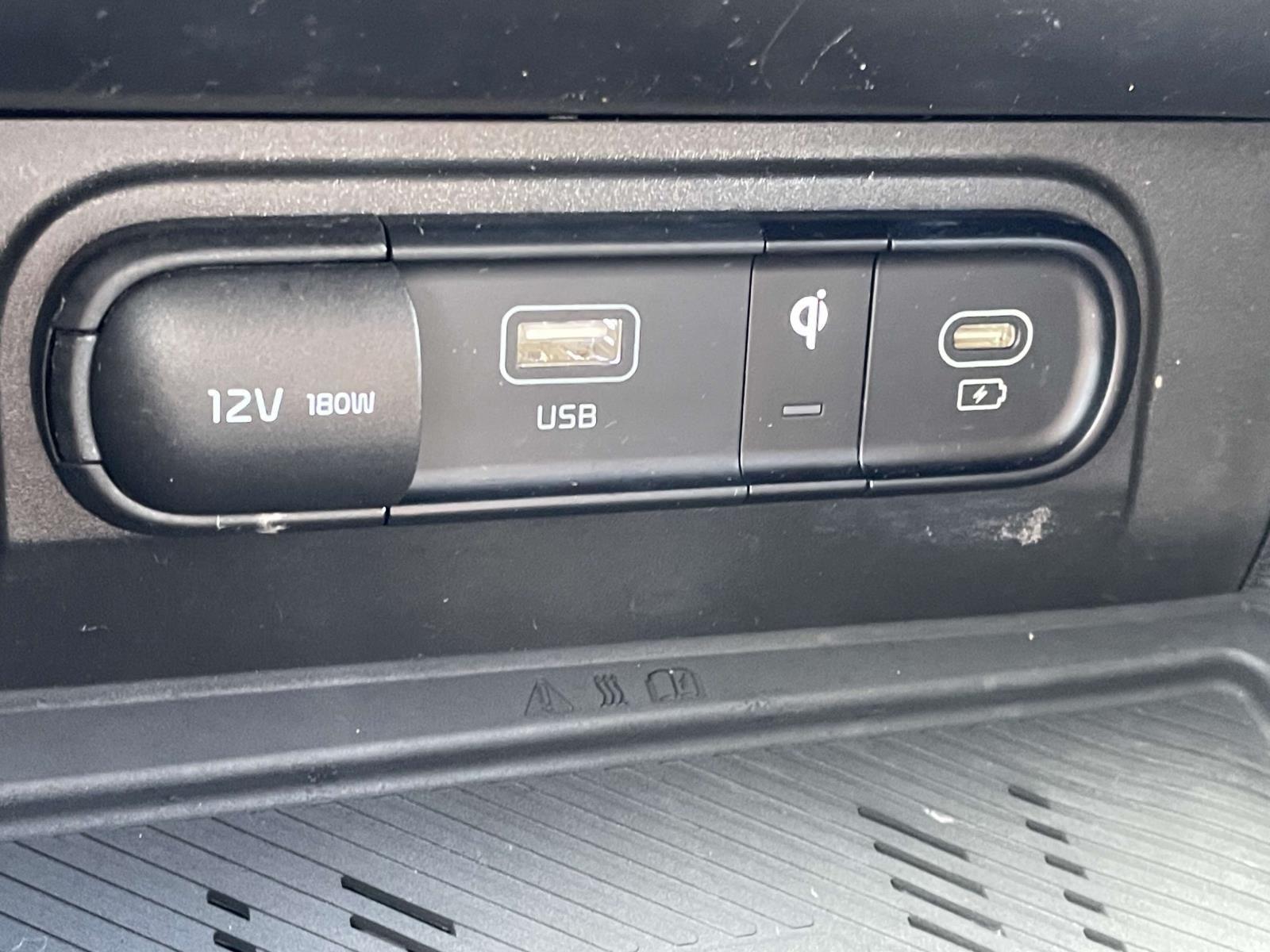 2023 Kia Sportage EX photo 3