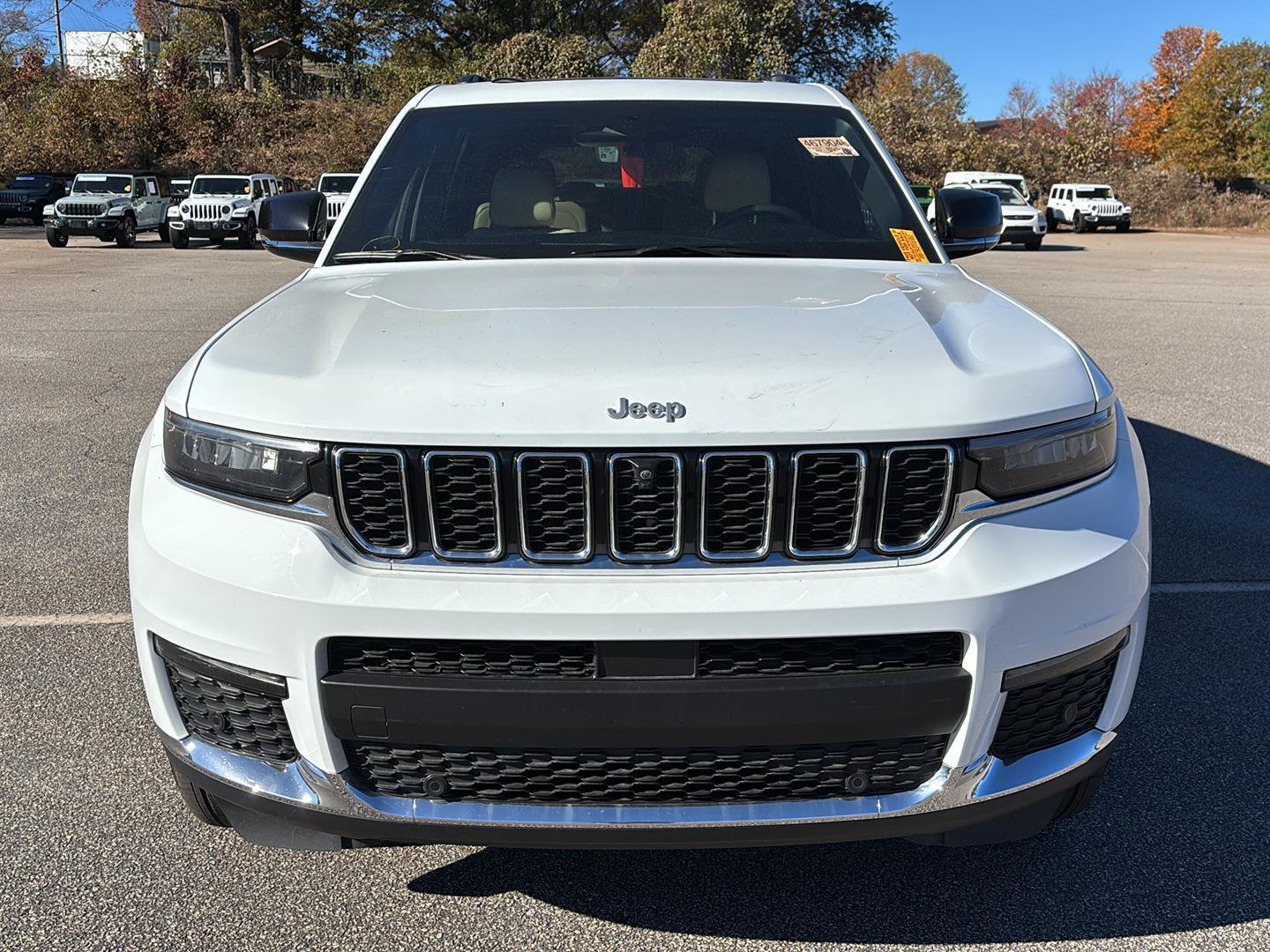 2024 Jeep Grand Cherokee Limited photo 2