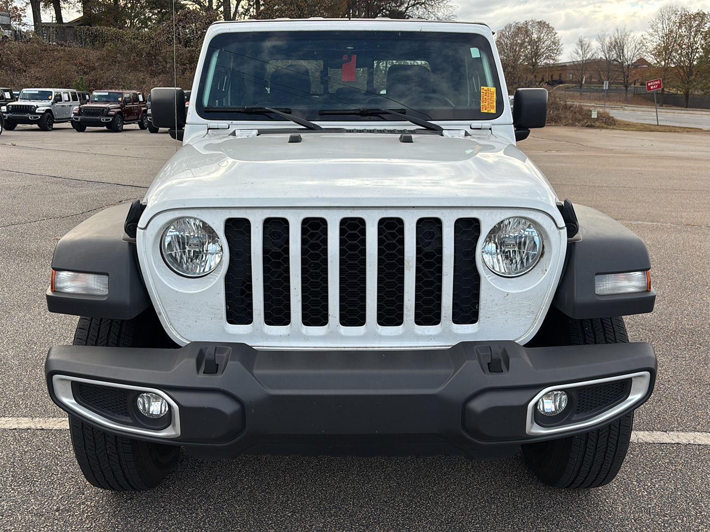 2023 Jeep Gladiator Sport photo 2