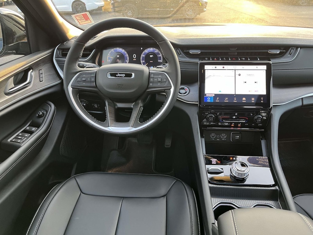 New 2025 Jeep Grand Cherokee LIMITED 4X4 Sport Utility