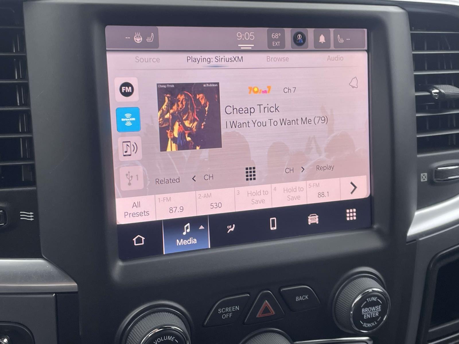 2022 Ram 1500 Classic Warlock photo 2