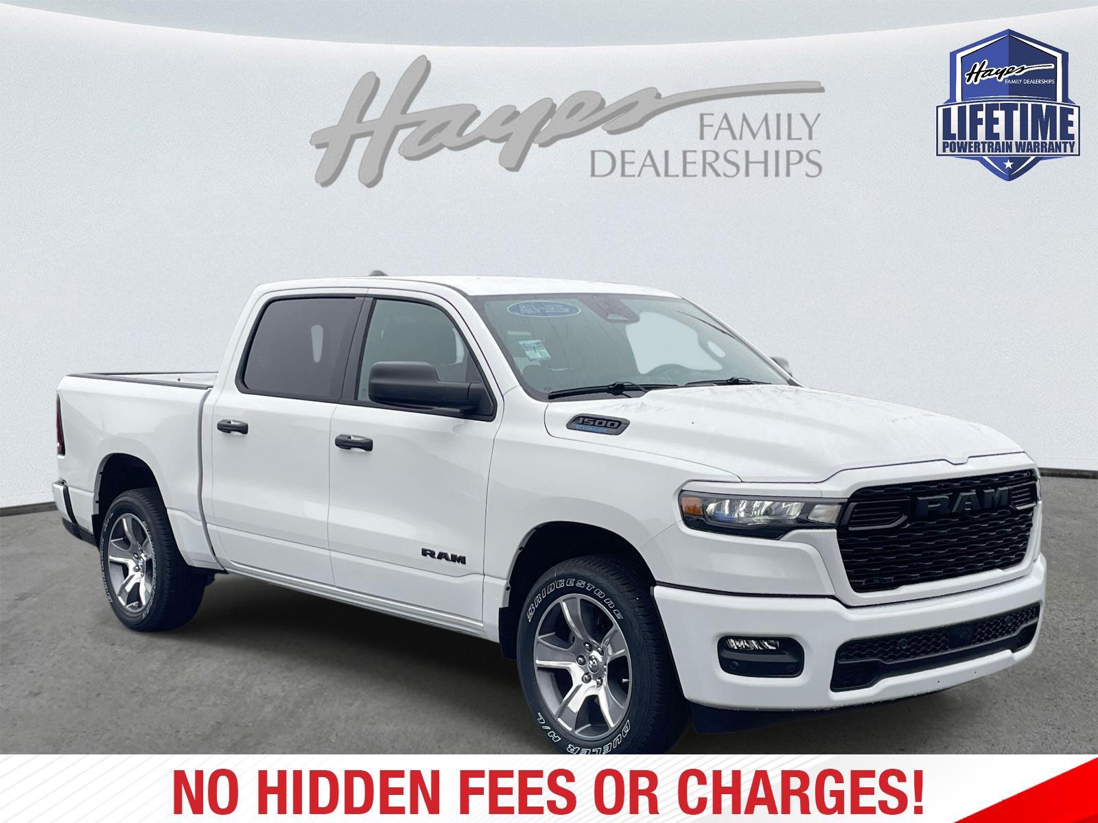 New 2026 Ram 1500 EXPRESS CREW CAB 4X2 5'7 BOX Pickup