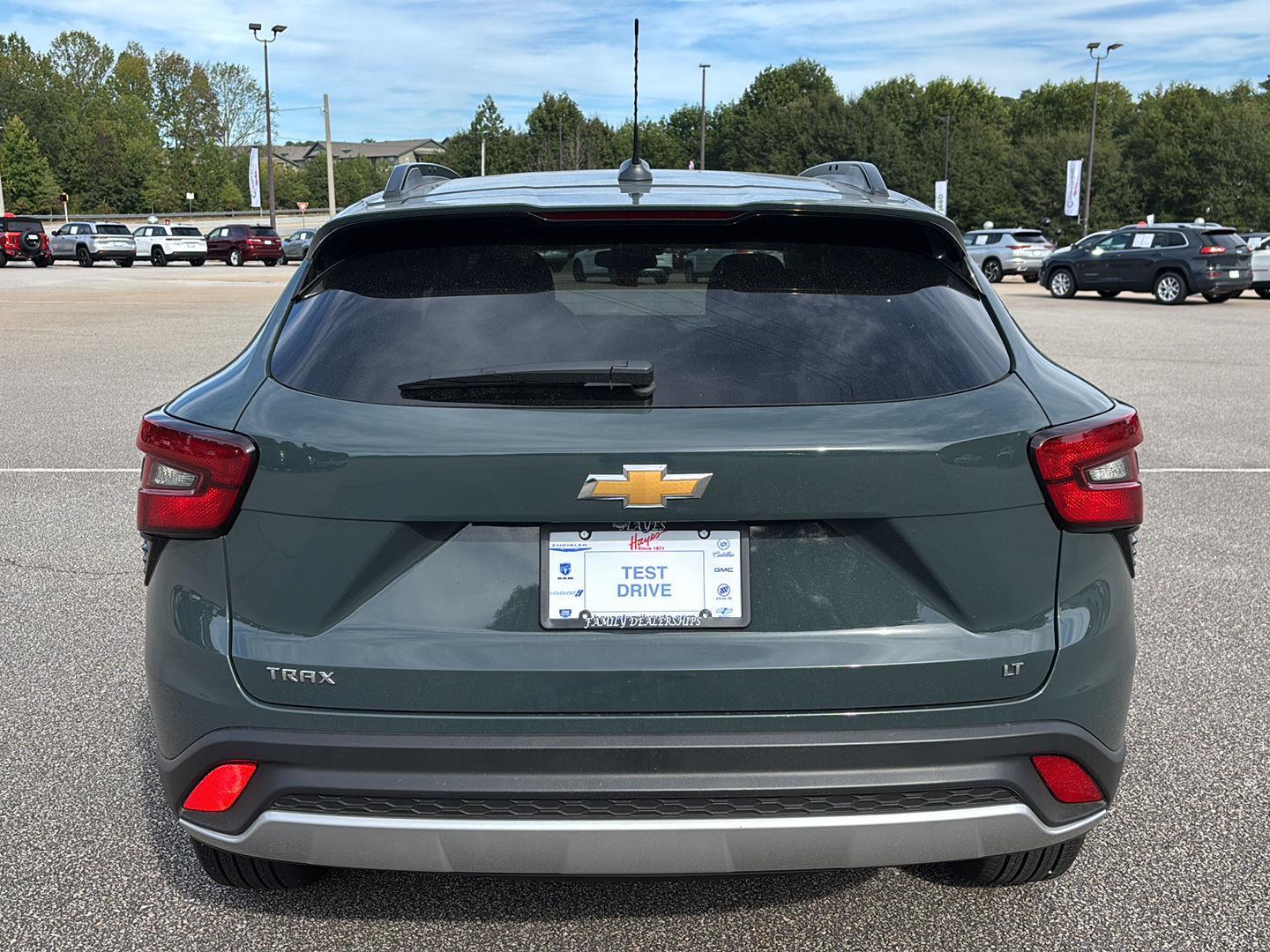 2025 Chevrolet Trax LT photo 4