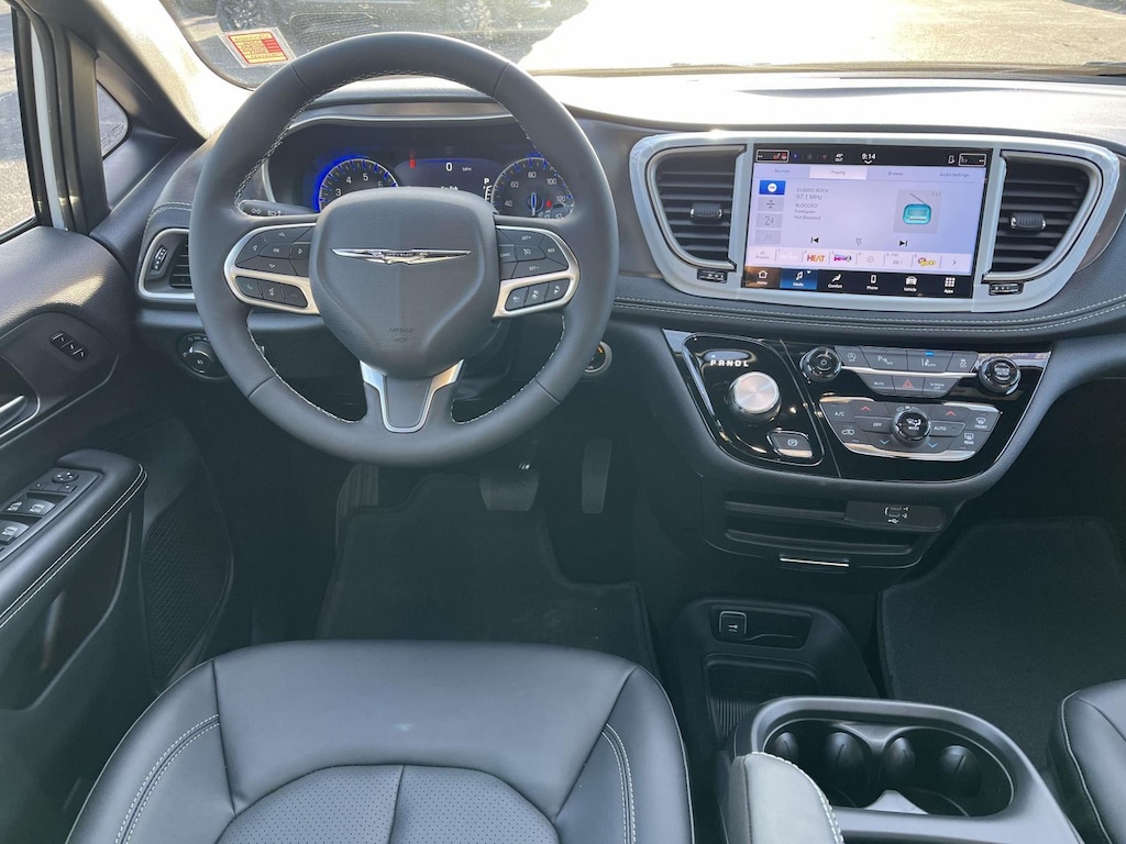 New 2026 Chrysler Pacifica SELECT Passenger Van