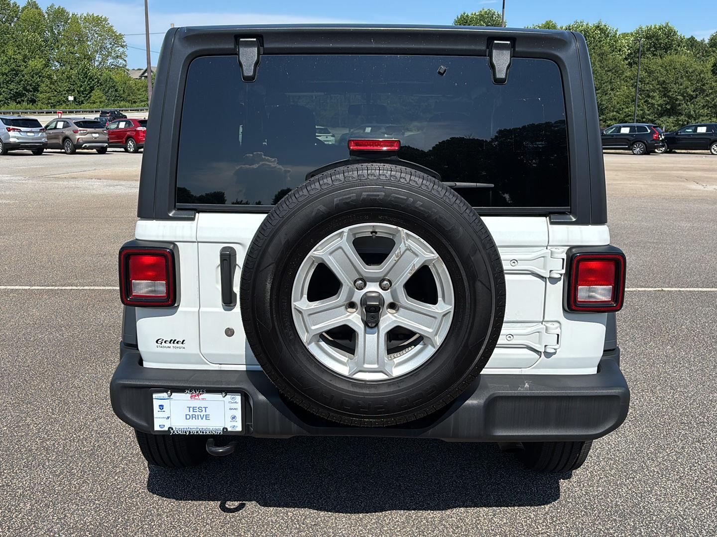 2020 Jeep Wrangler Sport S photo 4