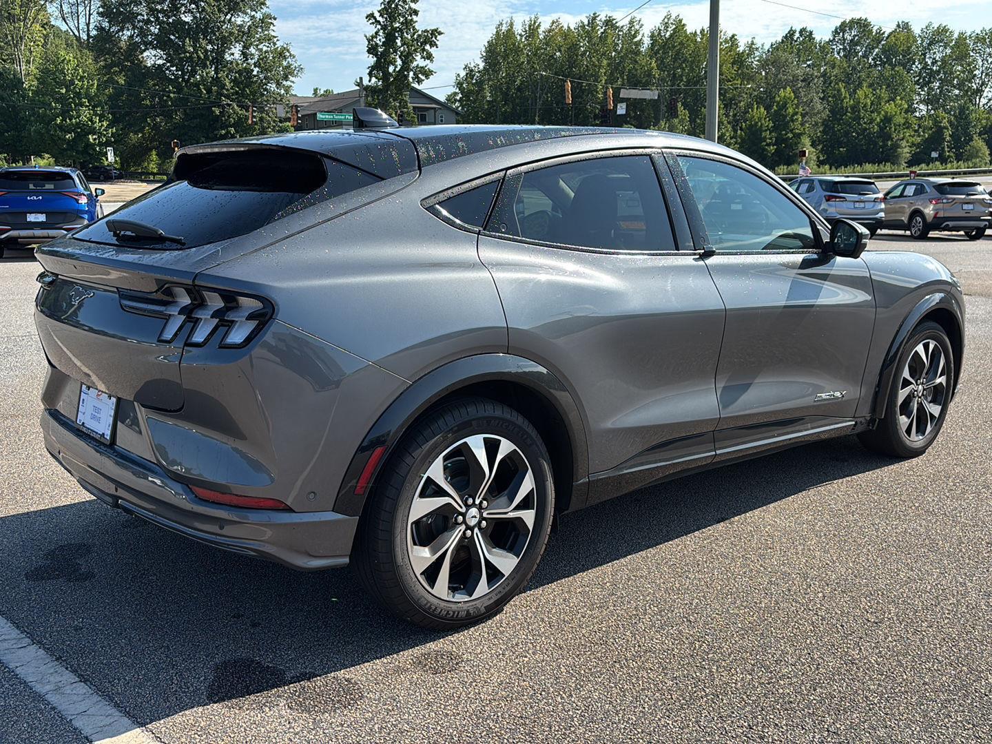 2023 Ford Mustang Mach-E Premium photo 3