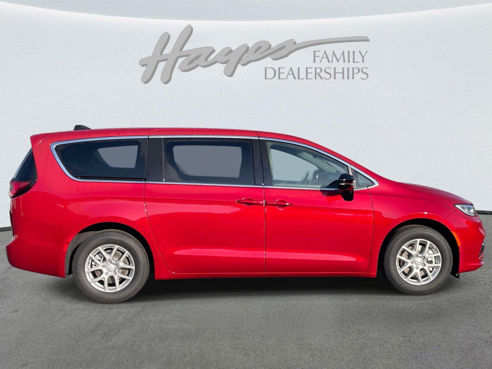 New 2026 Chrysler Pacifica SELECT Passenger Van