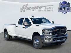 2026 Ram 3500 TRADESMAN CREW CAB 4X4 8' BOX Pickup