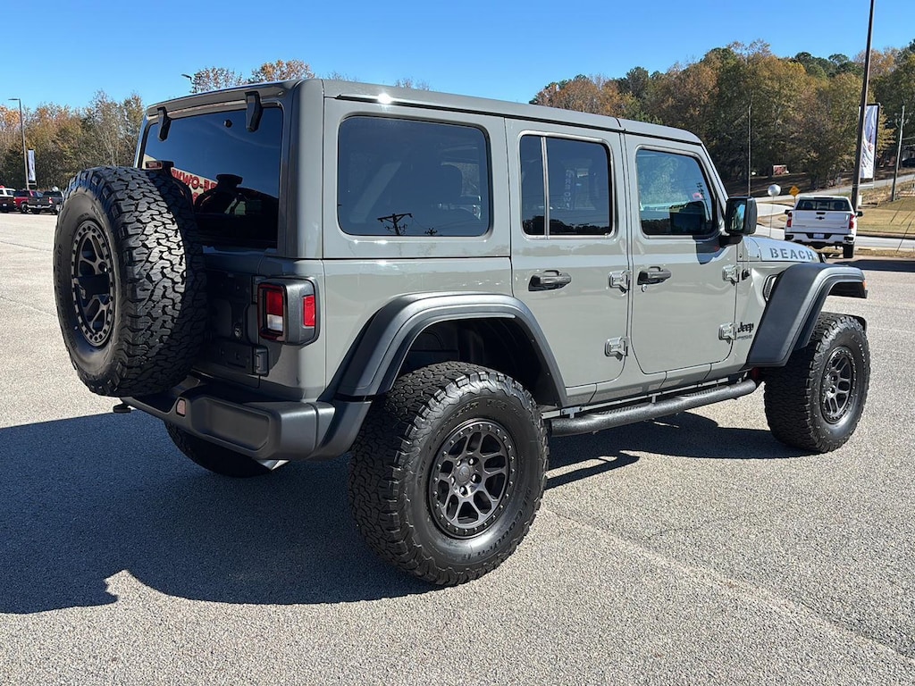 Used 2022 Jeep Wrangler Unlimited High Tide SUV