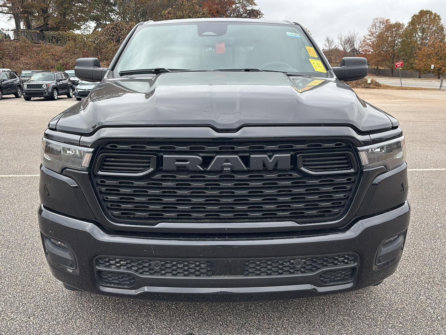 2025 Ram 1500 Tradesman photo 2