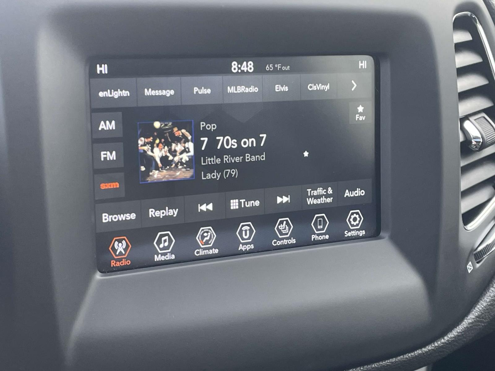 2020 Jeep Compass Latitude photo 2