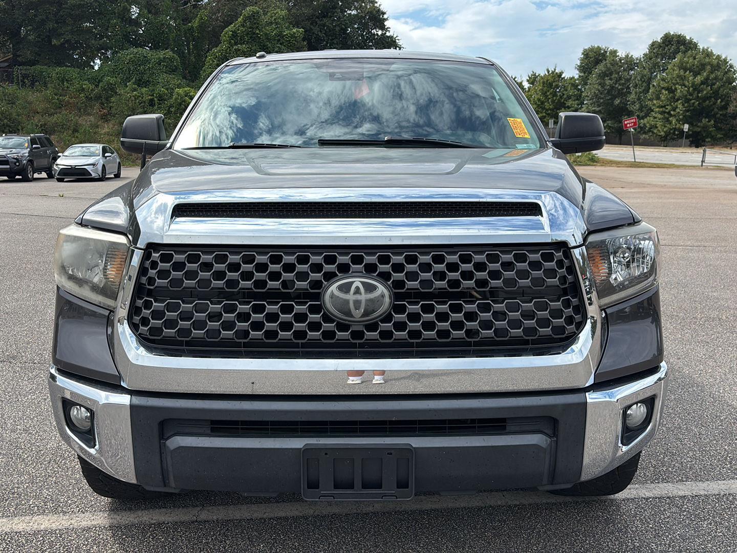 2018 Toyota Tundra SR5 photo 2