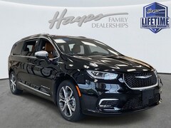 2026 Chrysler Pacifica PINNACLE Passenger Van