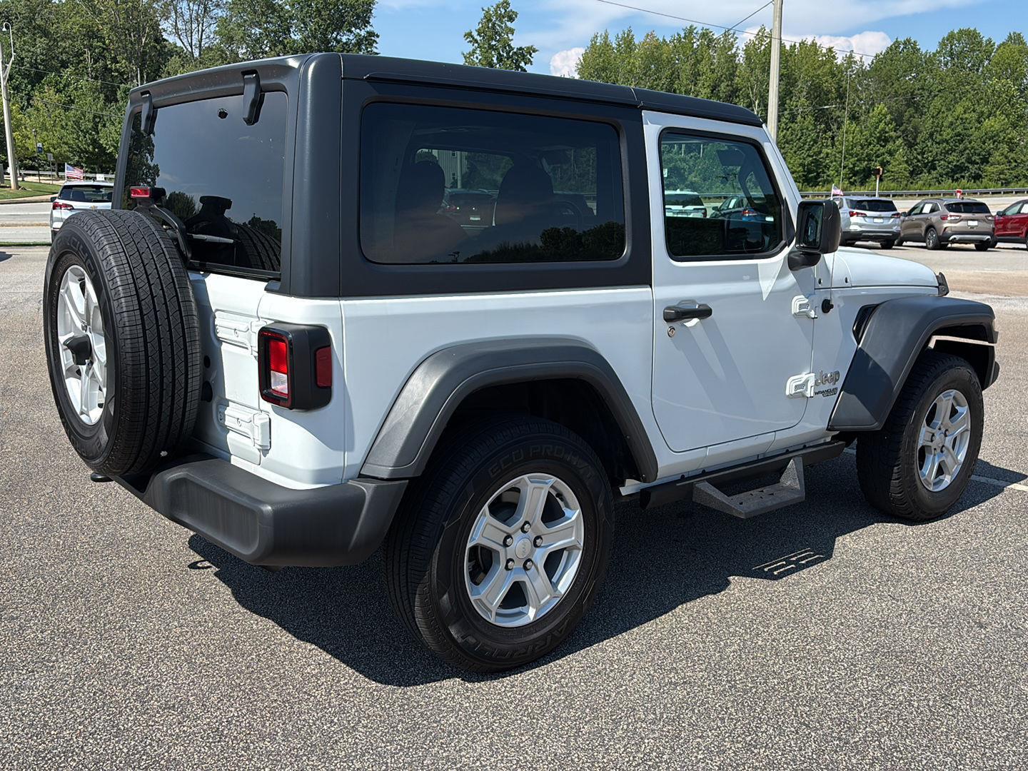 2020 Jeep Wrangler Sport S photo 3