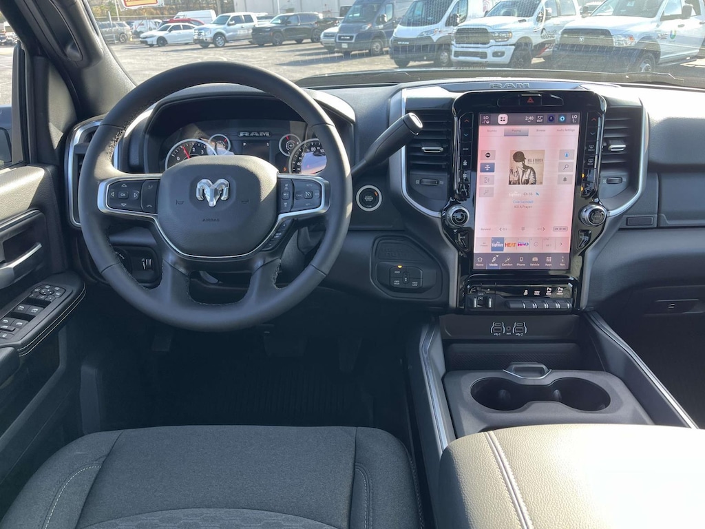 New 2026 Ram 2500 BIG HORN CREW CAB 4X4 6'4 BOX Pickup