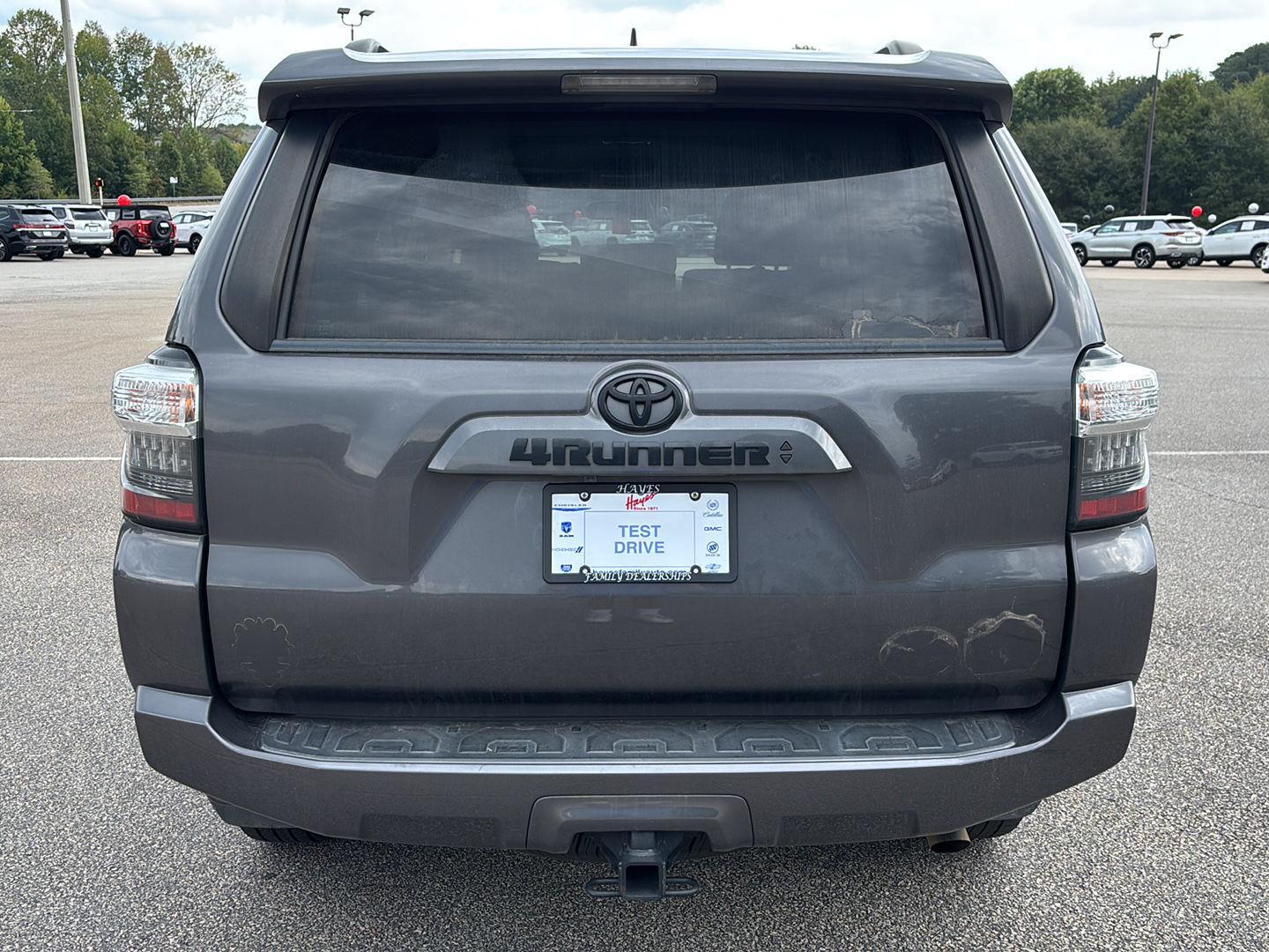 2022 Toyota 4Runner SR5 photo 4